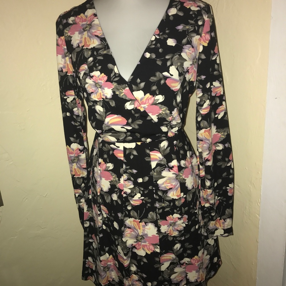 Floral dress - Picture 1 of 2